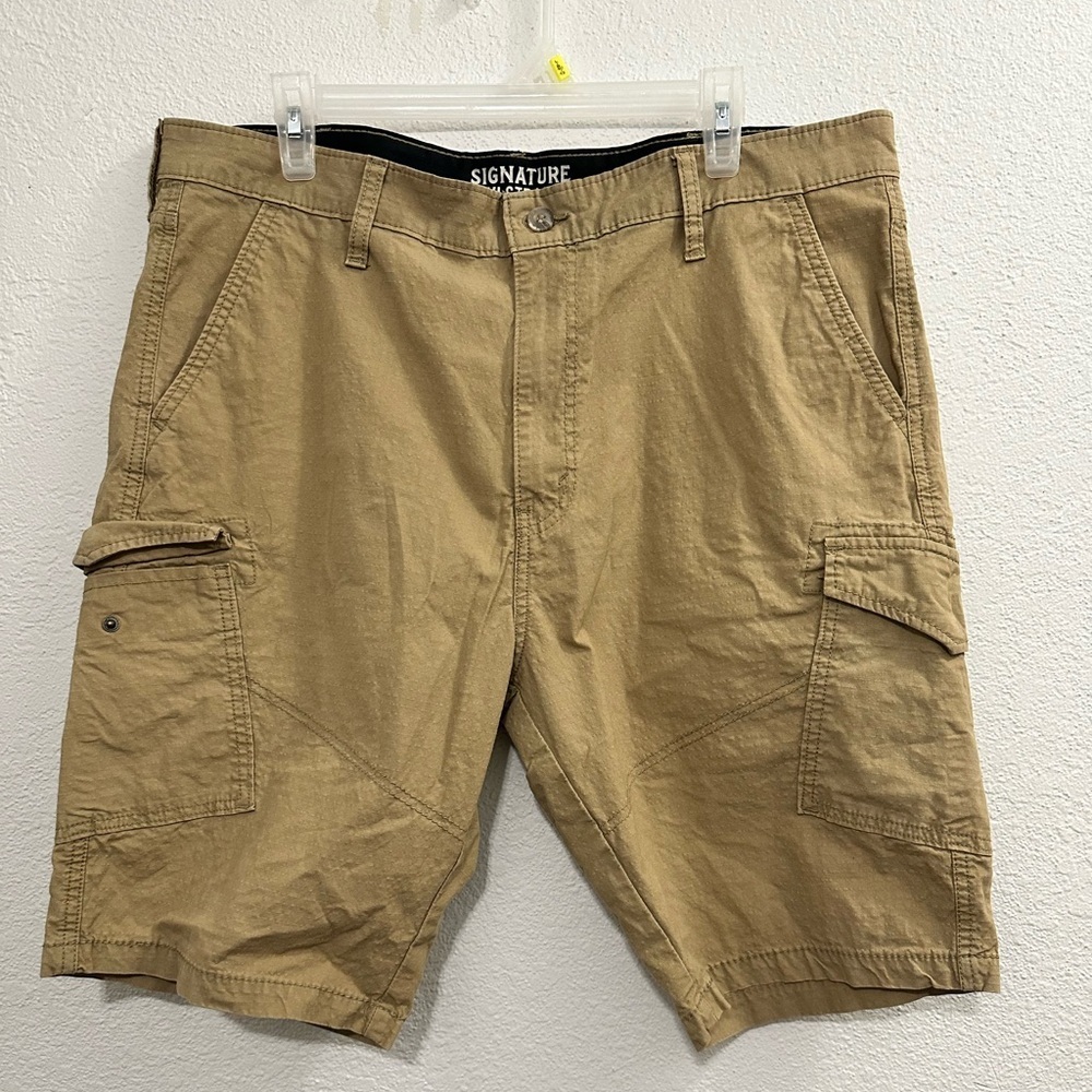 Men’s Levi Strauss cargo shorts size 38